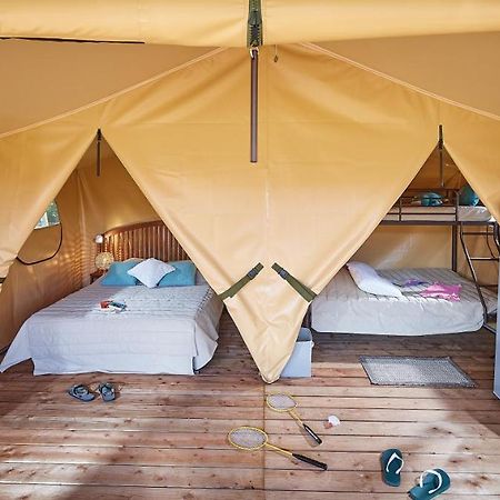Camping Des Papillons Lalizolle エクステリア 写真