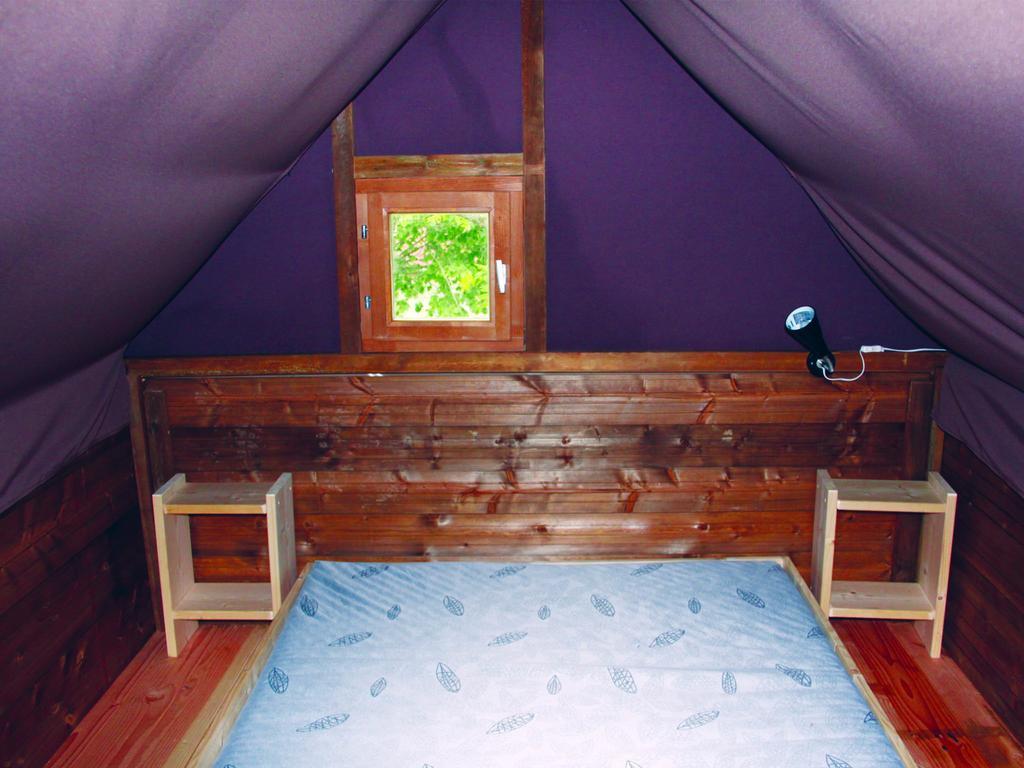 Camping Des Papillons Lalizolle エクステリア 写真