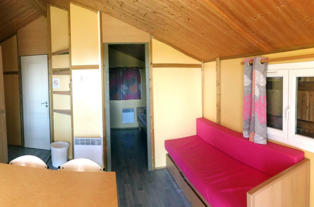 Camping Des Papillons Lalizolle エクステリア 写真