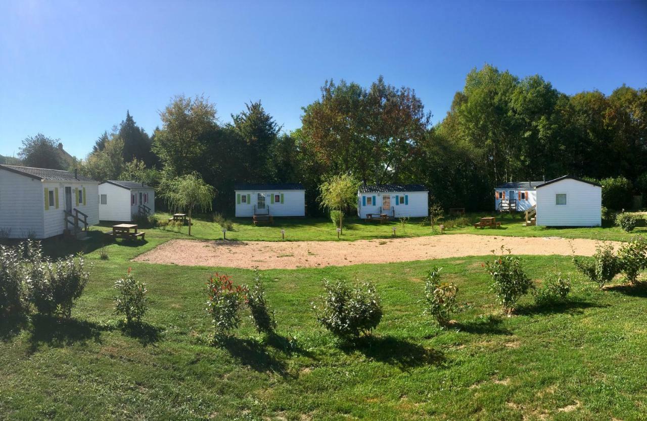 Camping Des Papillons Lalizolle エクステリア 写真