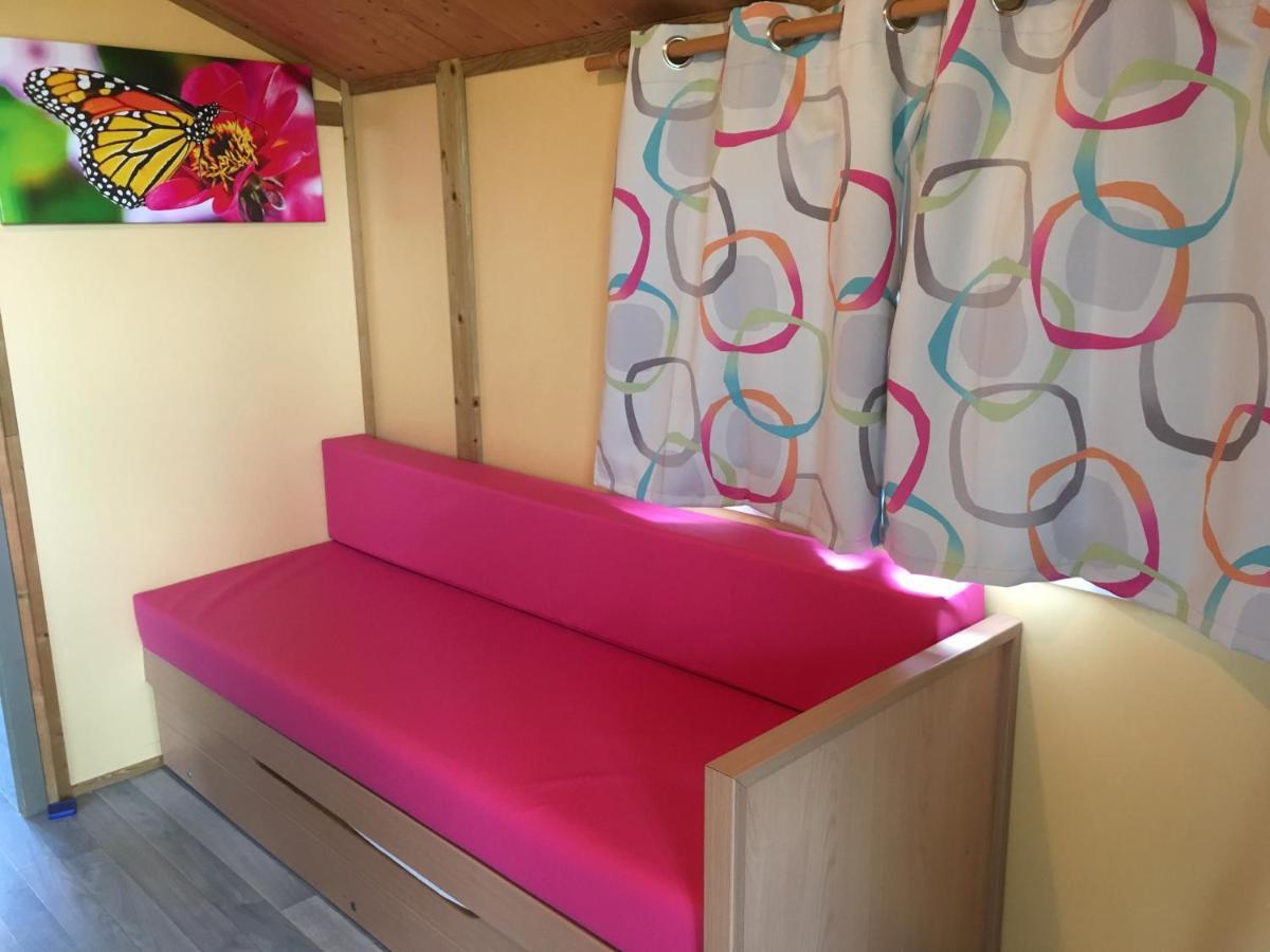 Camping Des Papillons Lalizolle エクステリア 写真